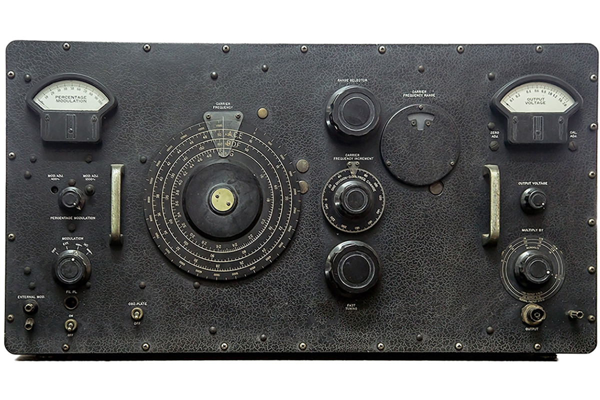 1 Digital Control Panel